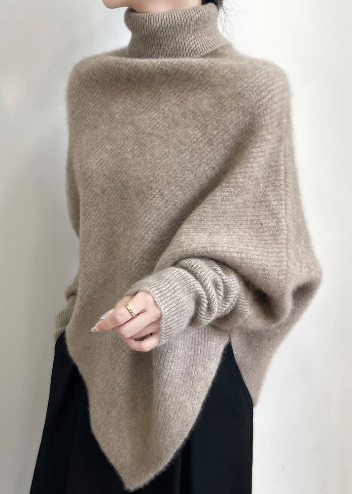 Well Tailored Sweater with a Graceful Silhouette