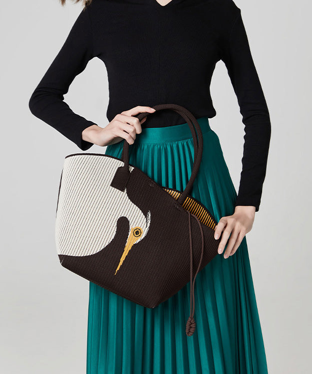 Gracefully Styled Bag for Any Occasion