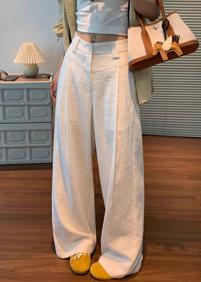 Classic Vintage Pants with a Flattering Fit