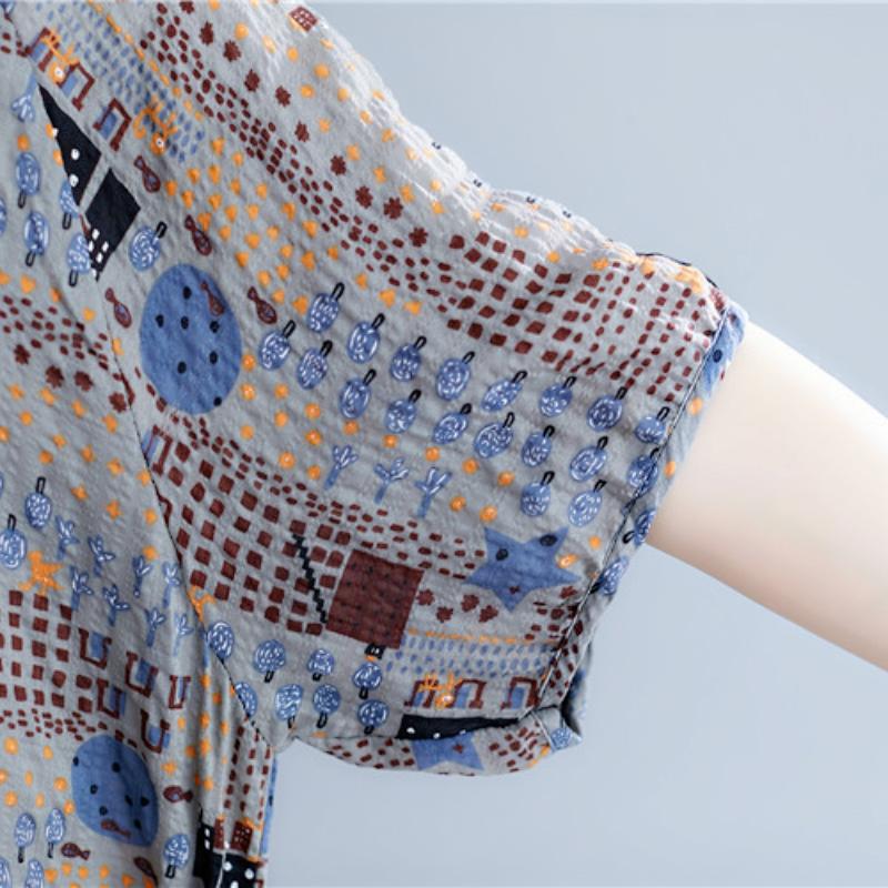 A Vintage Style Top with Delicate Timeless Details