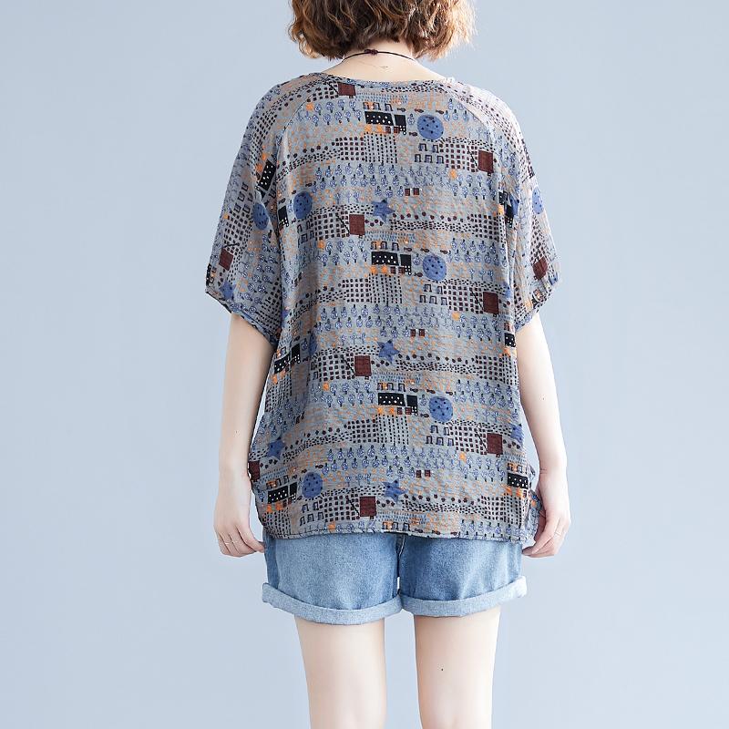 A Vintage Style Top with Delicate Timeless Details