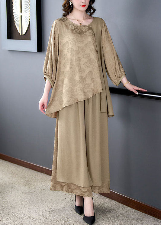 Effortlessly Elegant Garment with a Timeless Design
