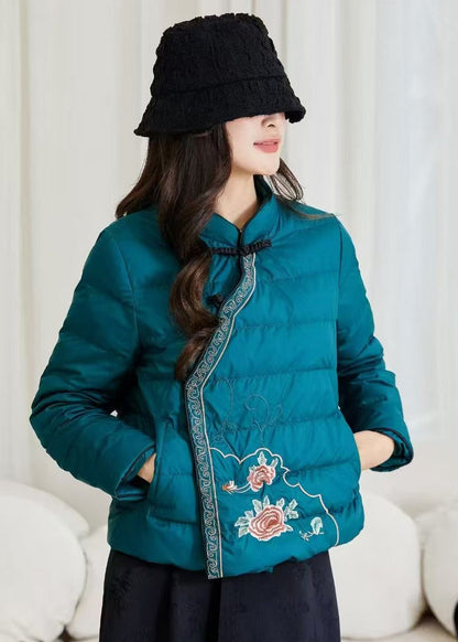 Well Tailored Coat with a Graceful Silhouette