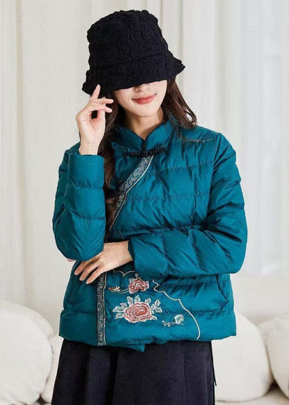 Well Tailored Coat with a Graceful Silhouette