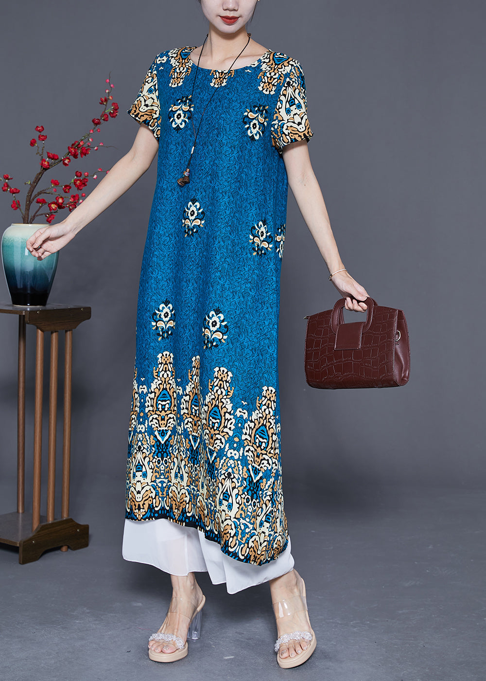 Gracefully Styled Dress for Any Occasion