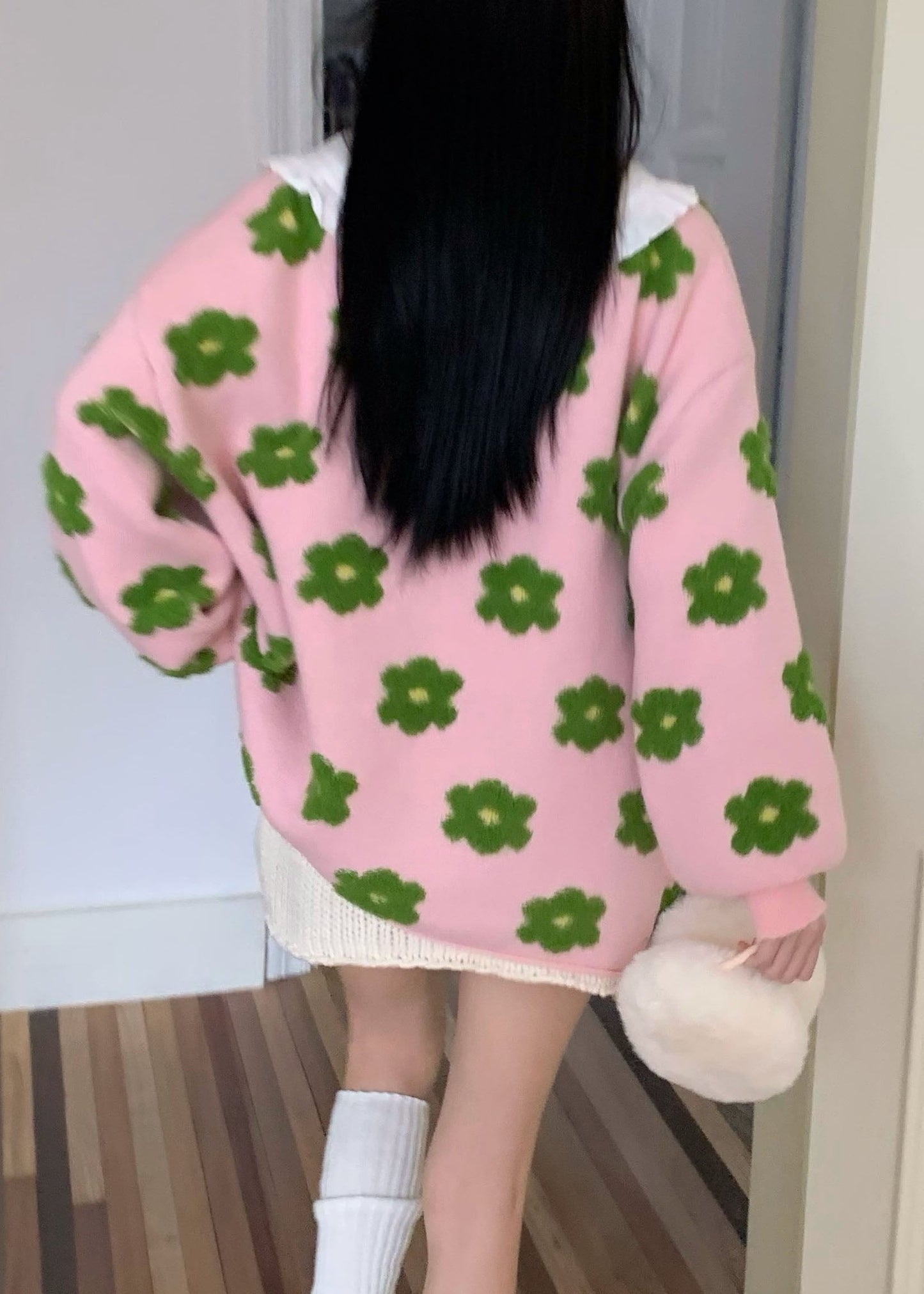 Classic Vintage Sweater with a Flattering Fit