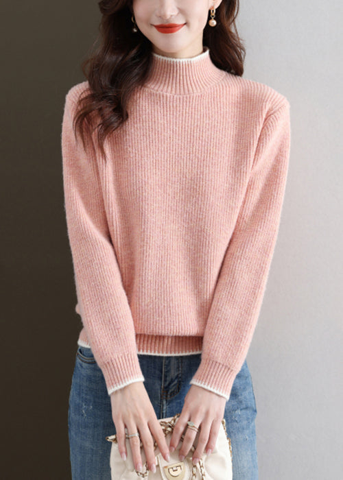 Well Tailored Sweater with a Graceful Silhouette