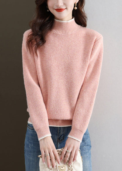 Well Tailored Sweater with a Graceful Silhouette