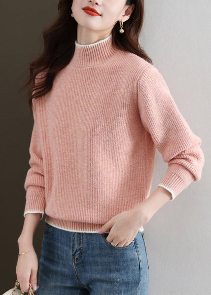 Well Tailored Sweater with a Graceful Silhouette