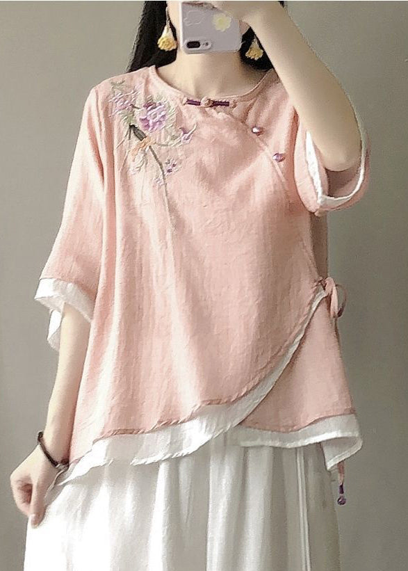 Beautifully Crafted Blouse in a Classic Style