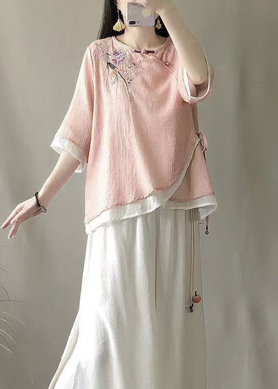 Beautifully Crafted Blouse in a Classic Style