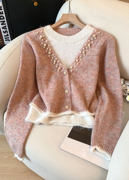 Classic Vintage Sweater with a Flattering Fit
