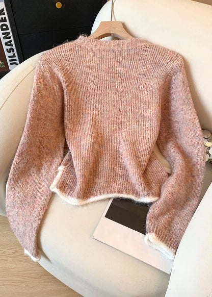 Classic Vintage Sweater with a Flattering Fit