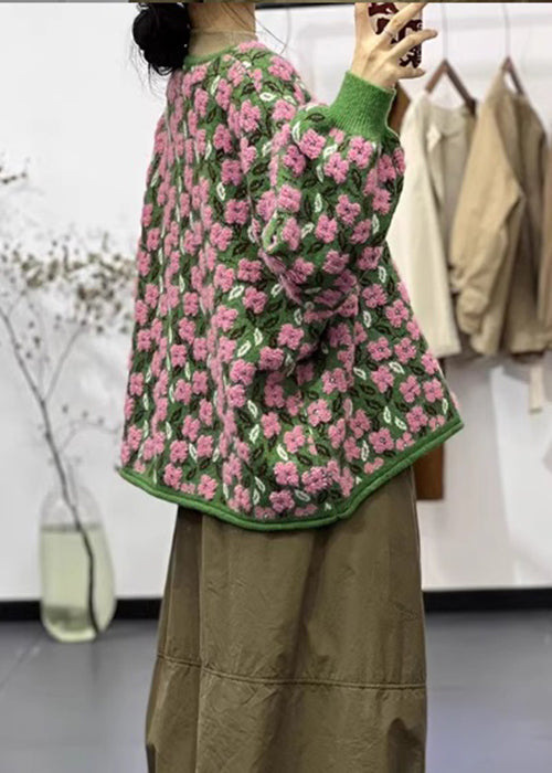 Well Tailored Coat with a Graceful Silhouette