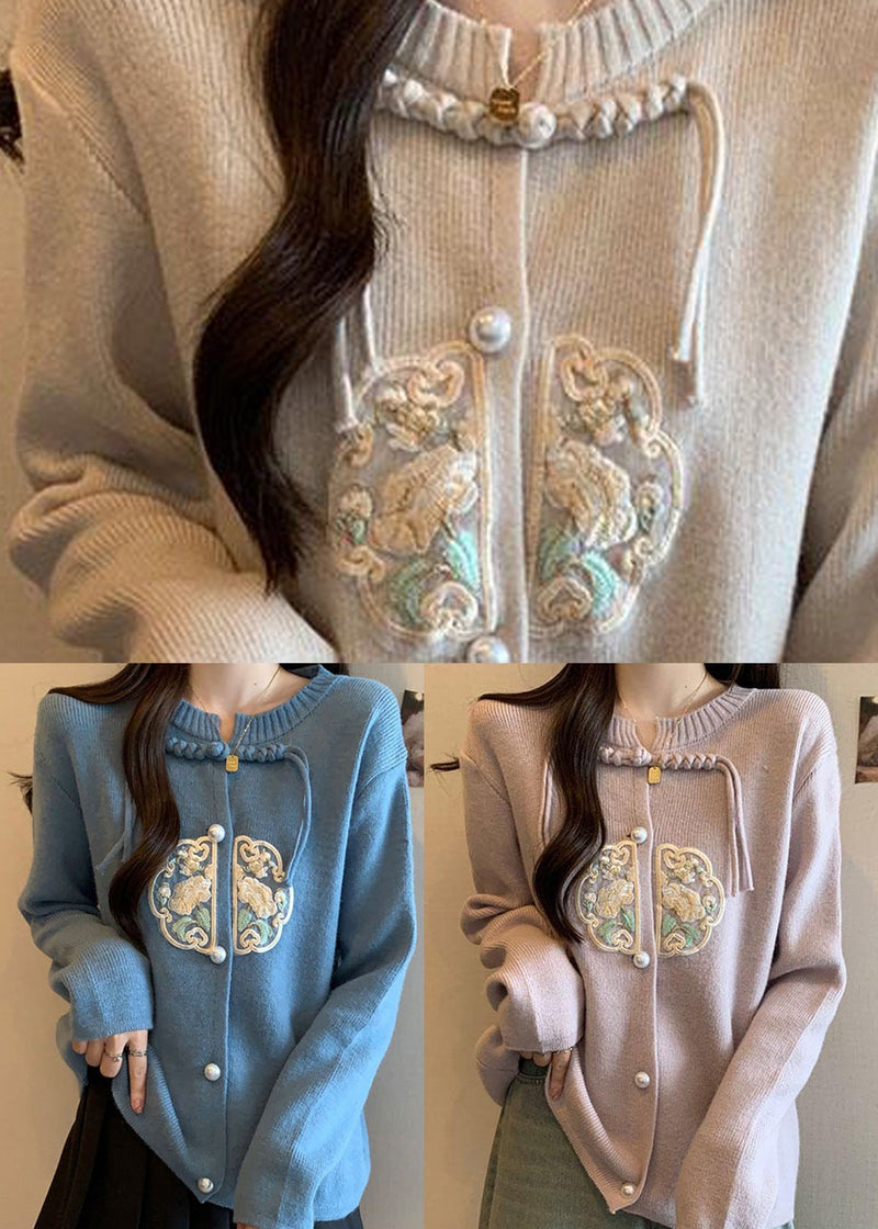 Beautifully Finished Coat in a Timeless Design