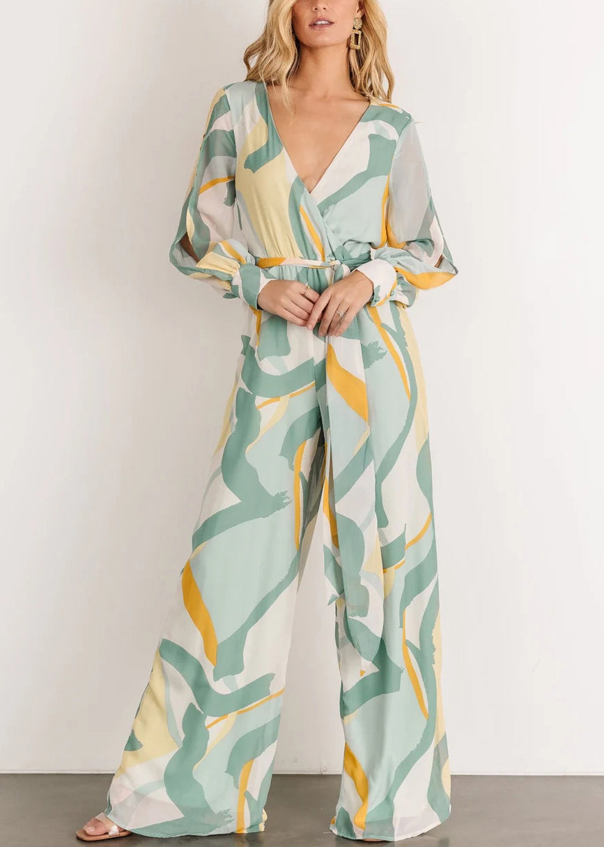 Gracefully Styled Garment for Any Occasion