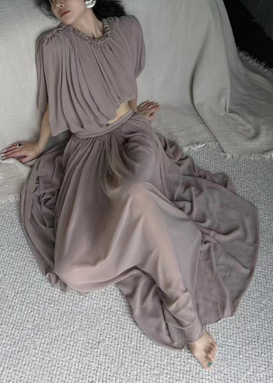 Effortlessly Elegant Top with a Timeless Design