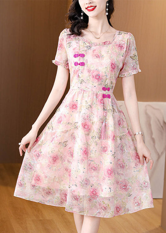 Well Tailored Dress with a Graceful Silhouette