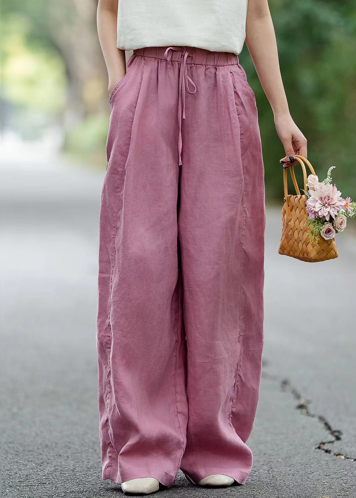 Elegantly Styled Pants for Everyday Wear
