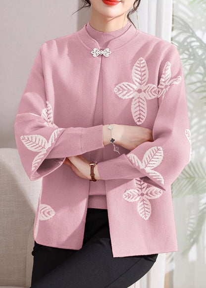 Classic Vintage Sweater with a Flattering Fit