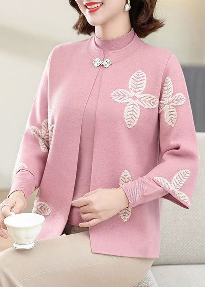 Classic Vintage Sweater with a Flattering Fit