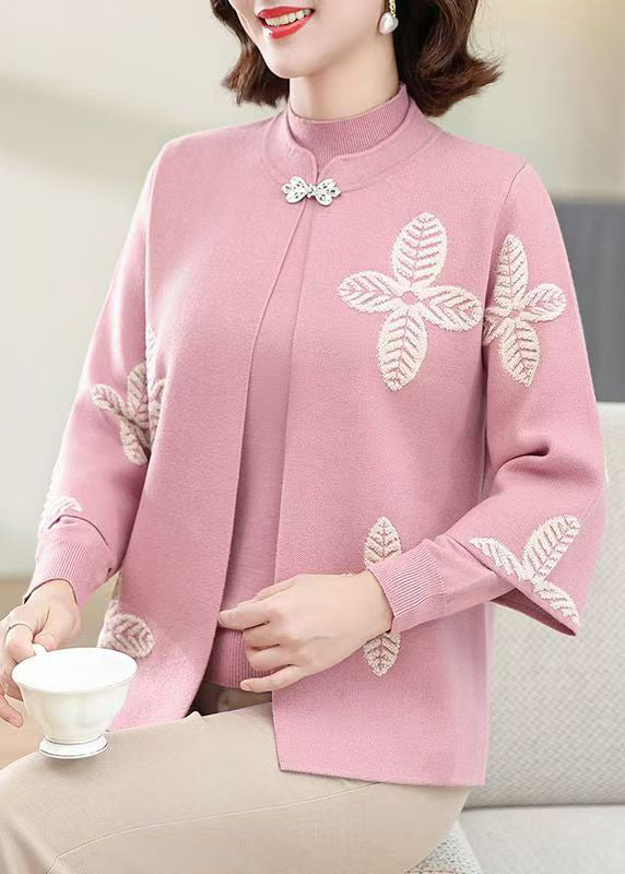 Classic Vintage Sweater with a Flattering Fit