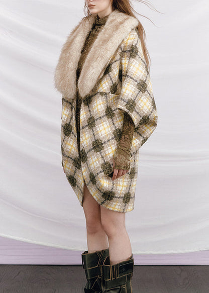 Beautifully Finished Coat in a Timeless Design
