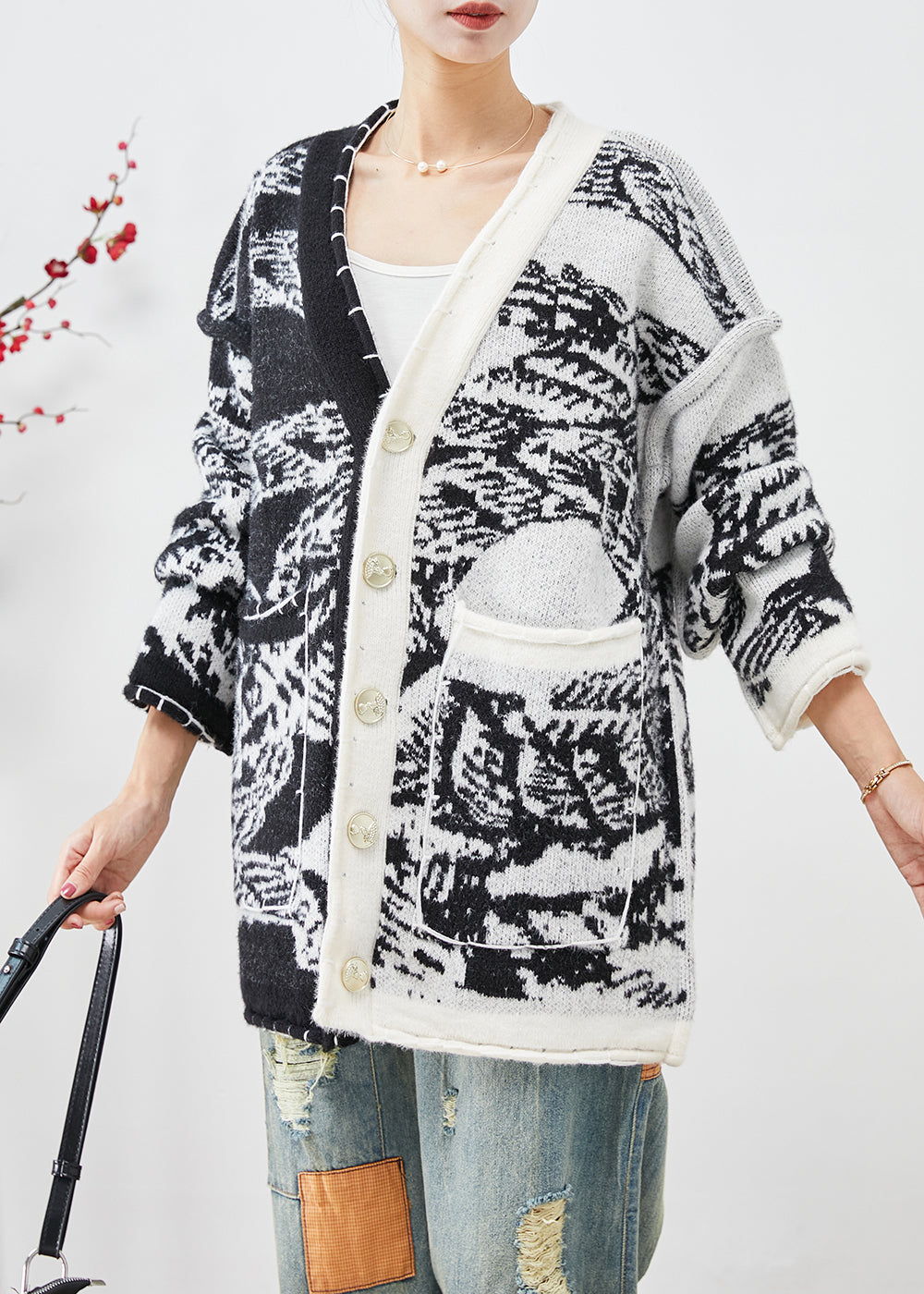 Gracefully Styled Cardigan for Any Occasion