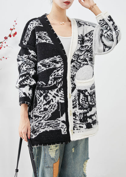 Well Tailored Cardigan with a Graceful Silhouette