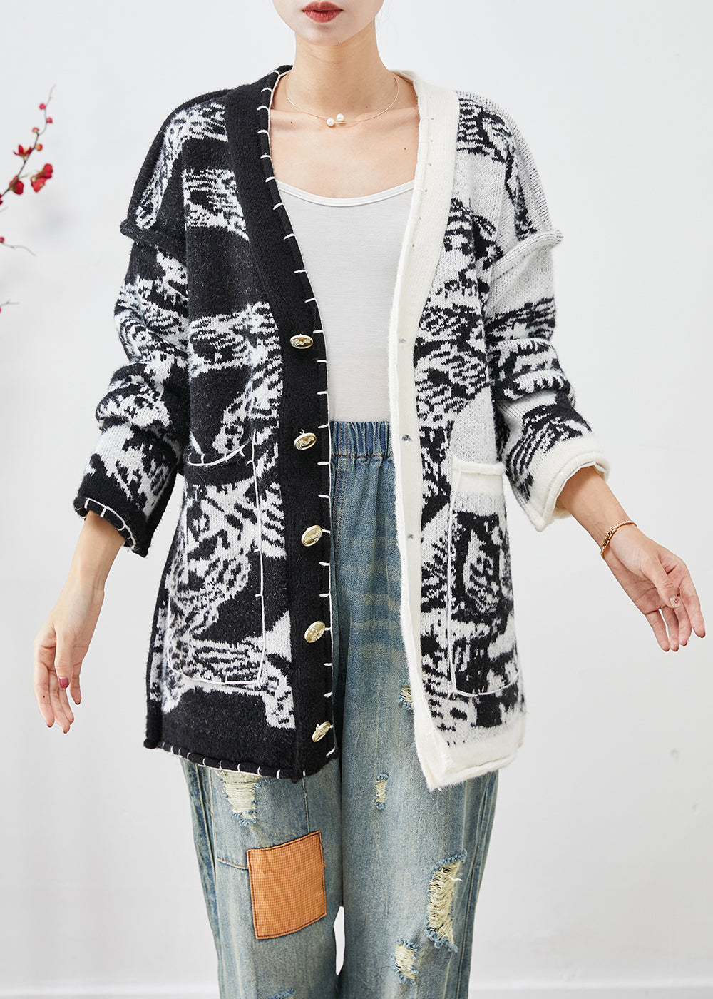 Gracefully Styled Cardigan for Any Occasion