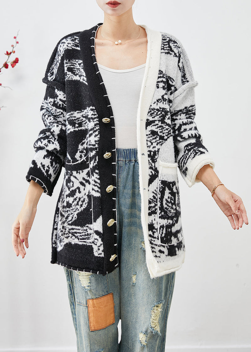 Well Tailored Cardigan with a Graceful Silhouette