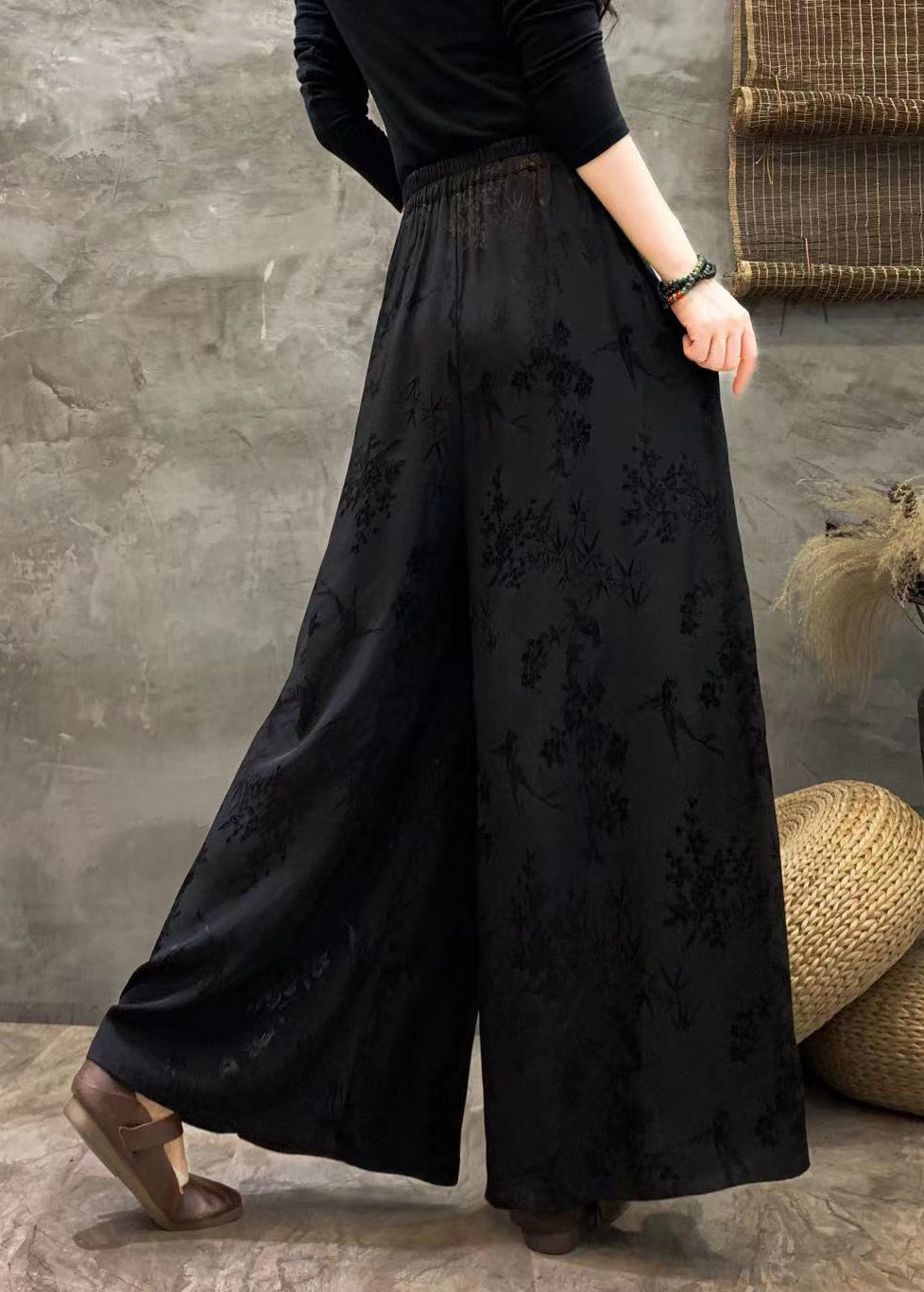 Beautifully Finished Pants in a Timeless Design