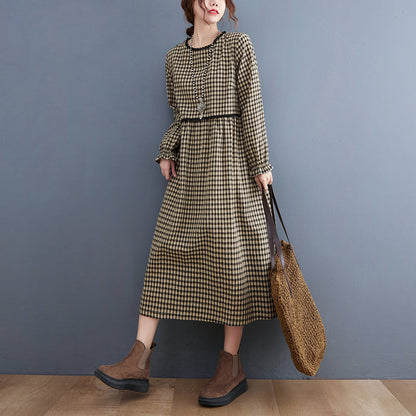 A Vintage Style Dress with Delicate Timeless Details