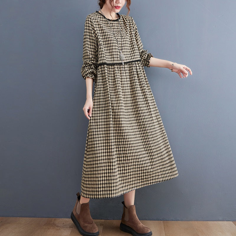 A Vintage Style Dress with Delicate Timeless Details
