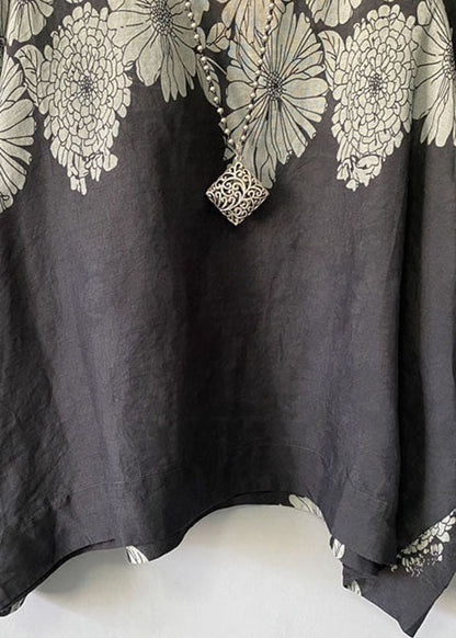 Classic Vintage Blouse with a Flattering Fit