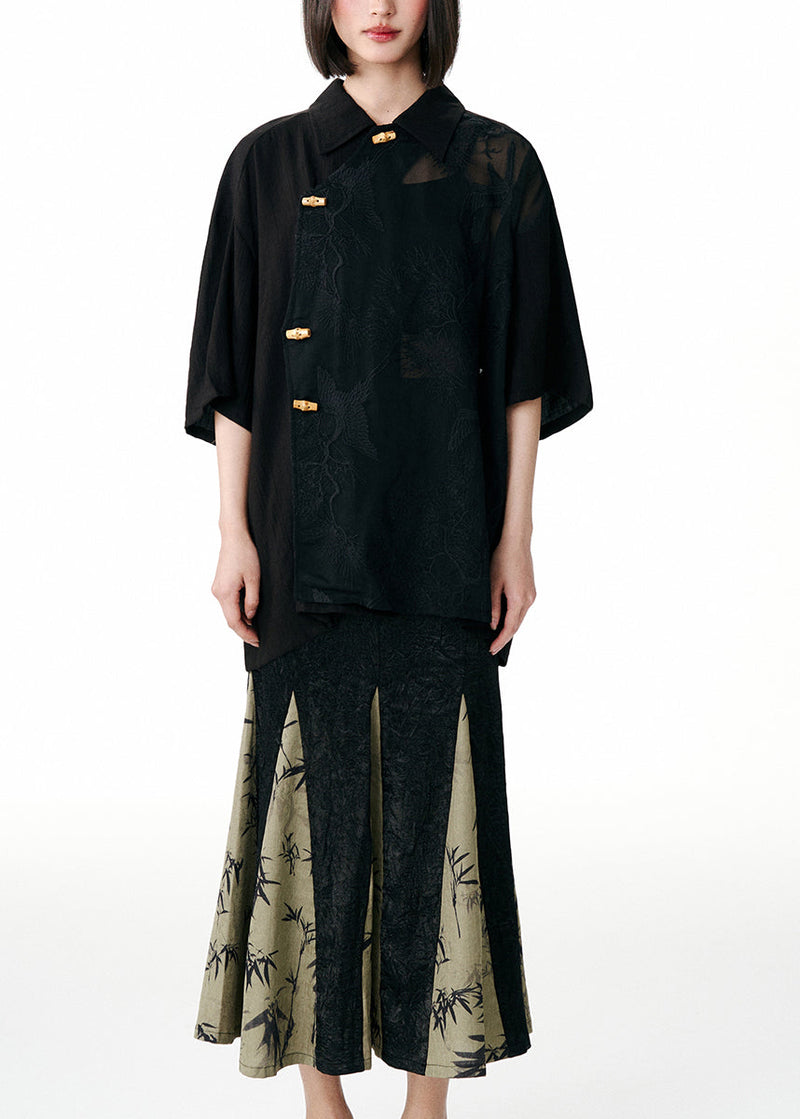 Beautifully Finished Blouse in a Timeless Design