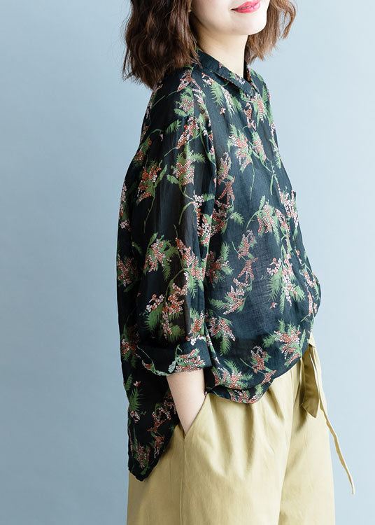 Classic Vintage Shirt with a Flattering Fit