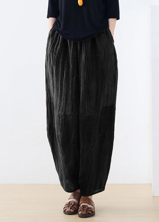 Effortlessly Elegant Pants with a Timeless Design