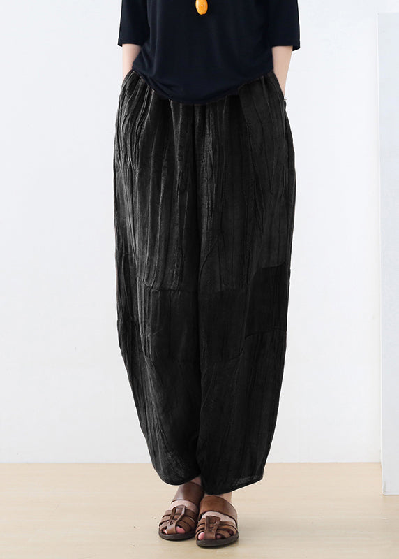 Effortlessly Elegant Pants with a Timeless Design