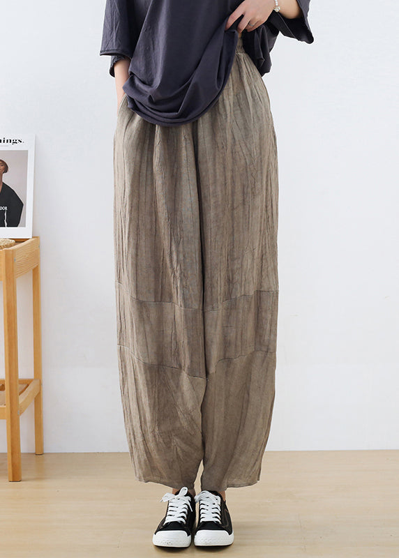 Effortlessly Elegant Pants with a Timeless Design