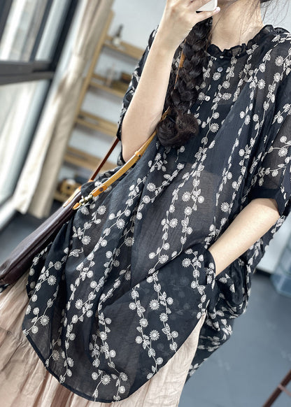 Classic Vintage Shirt with a Flattering Fit
