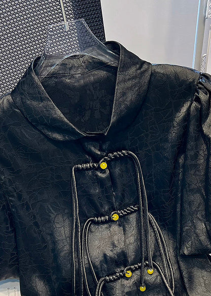 Classic Vintage Shirt with a Flattering Fit
