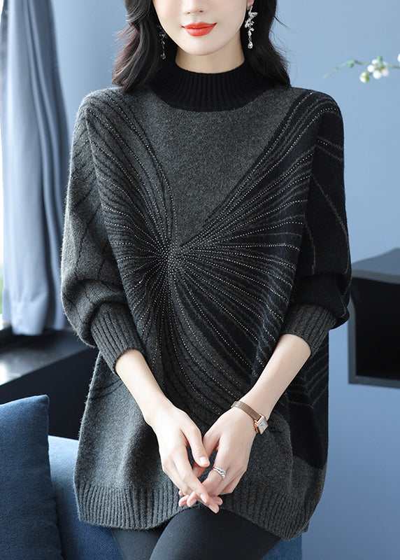 Effortlessly Elegant Sweater with a Timeless Design
