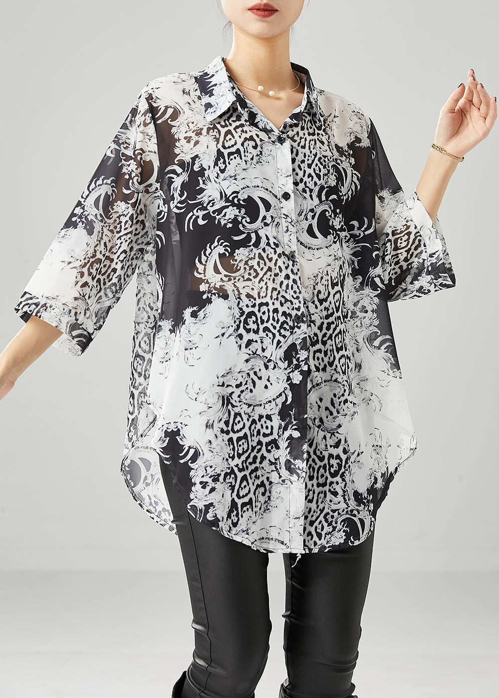 Elegantly Styled Blouse for Everyday Wear