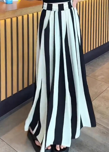 Effortlessly Elegant Pants with a Timeless Design