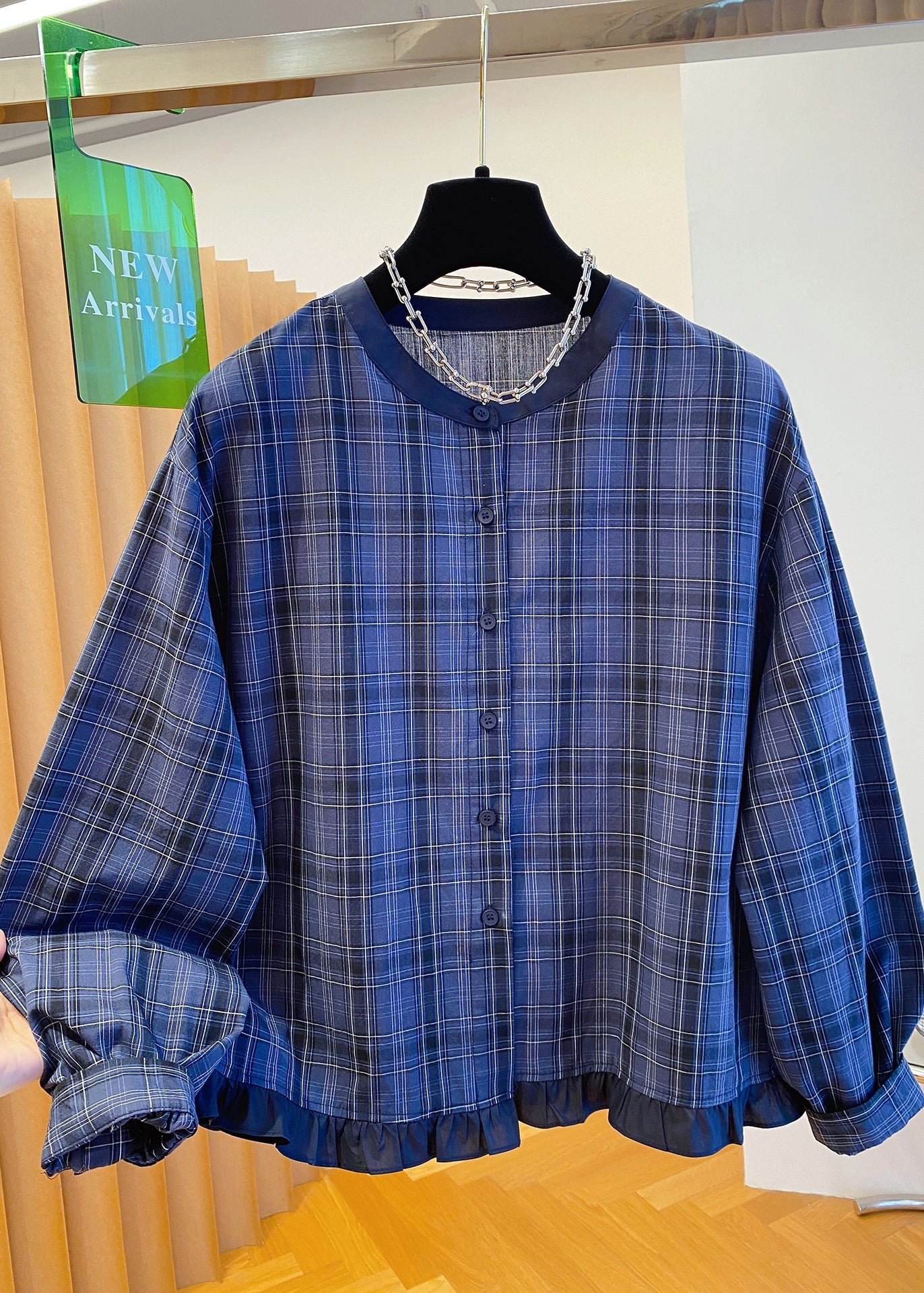 Effortlessly Elegant Shirt with a Timeless Design
