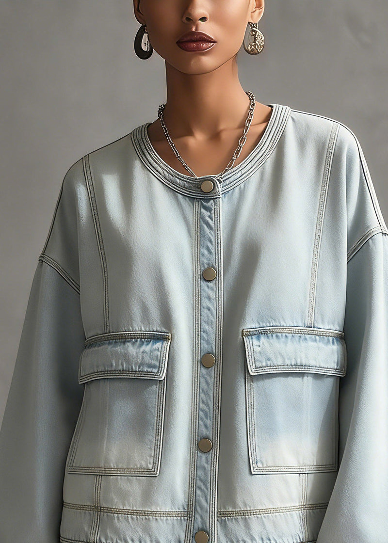 Effortlessly Elegant Coat with a Timeless Design