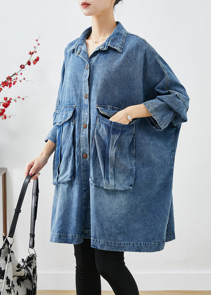 Well Tailored Coat with a Graceful Silhouette