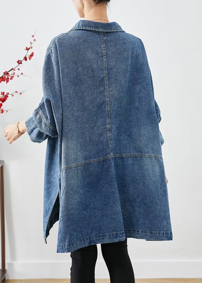 Well Tailored Coat with a Graceful Silhouette