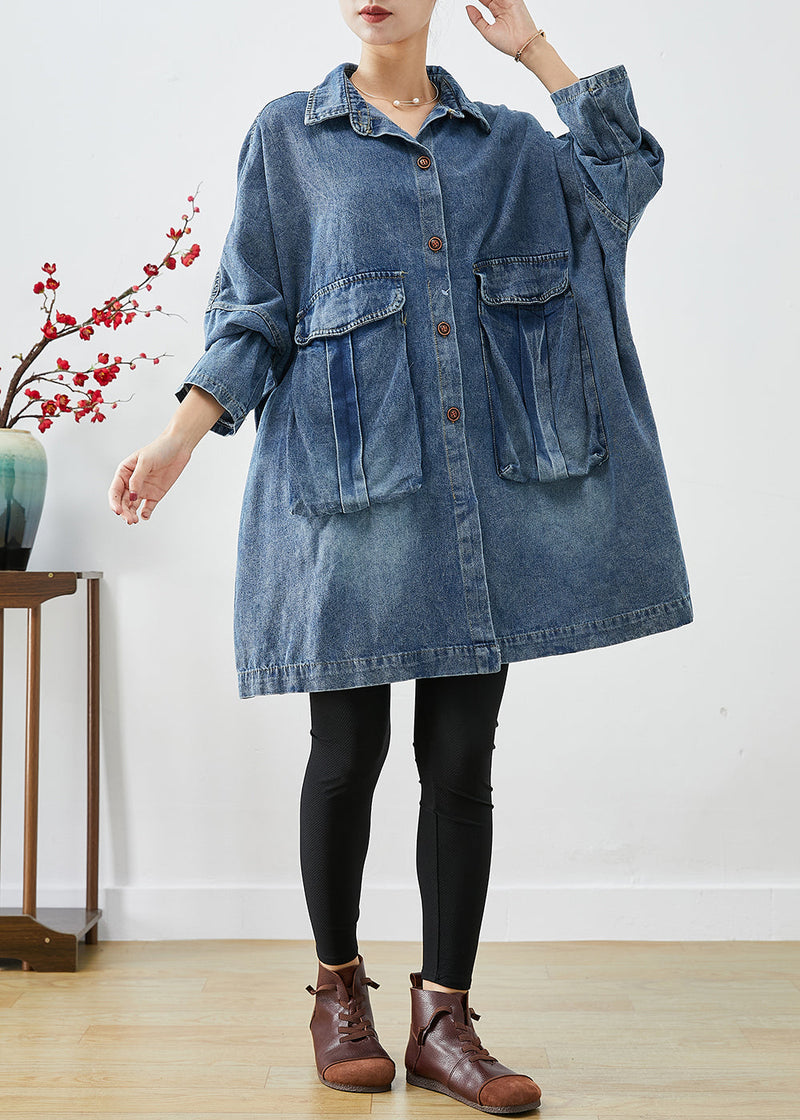 Well Tailored Coat with a Graceful Silhouette
